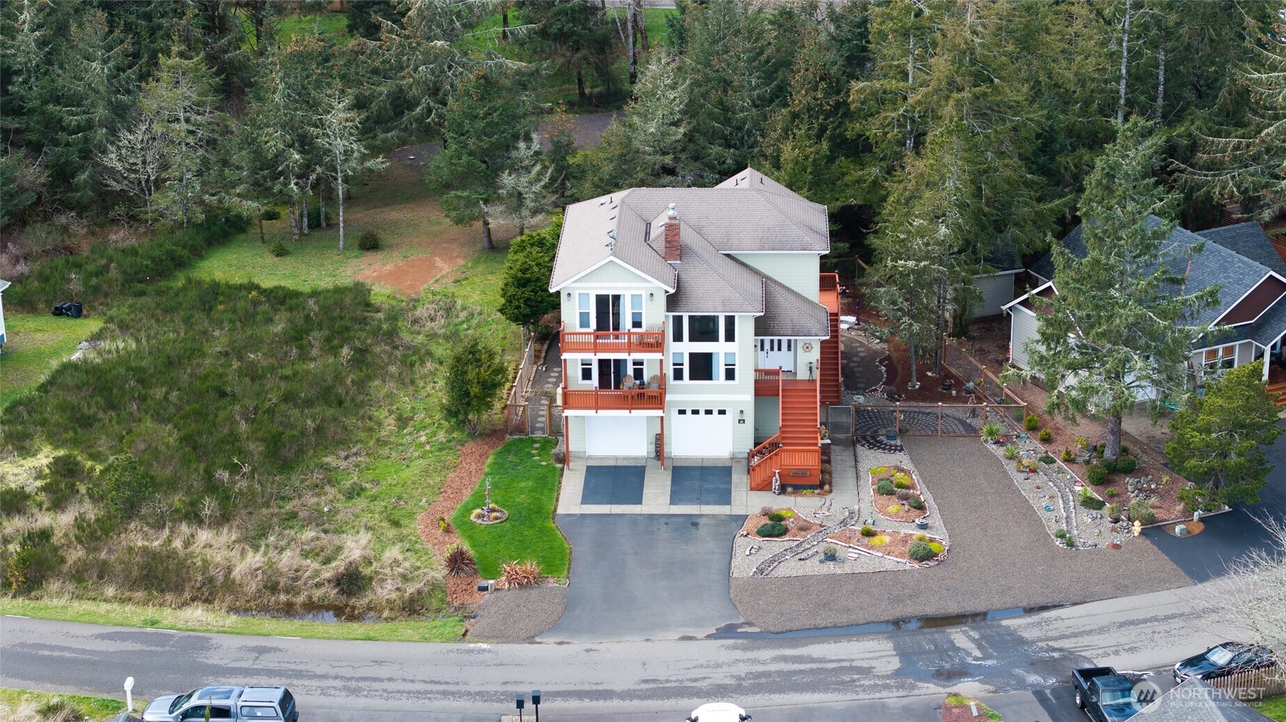 125 Sunrise Avenue SE