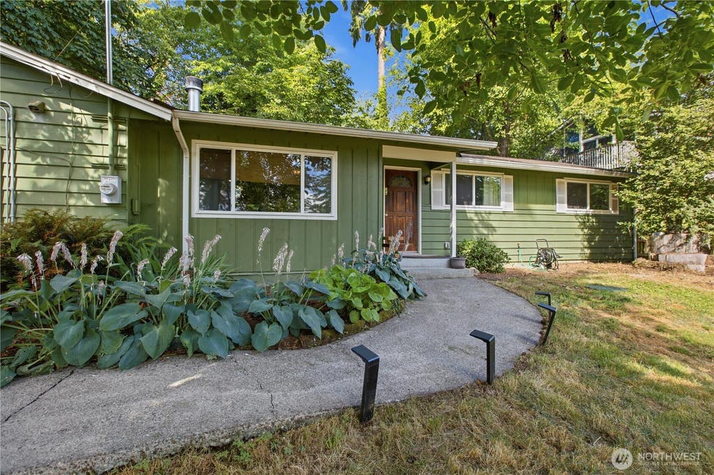 Photo of 37231 40th Avenue S, Auburn, WA 98001 (MLS # 2557135)