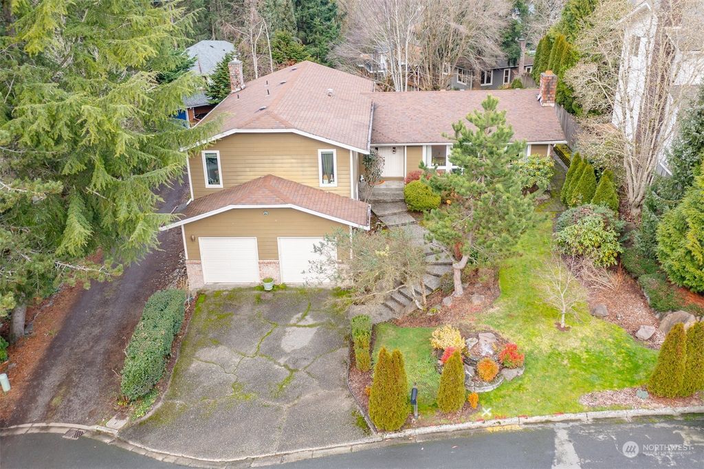 Photo of 6156 NE 194th Place, Kenmore, WA 98028 (MLS # 2320213)