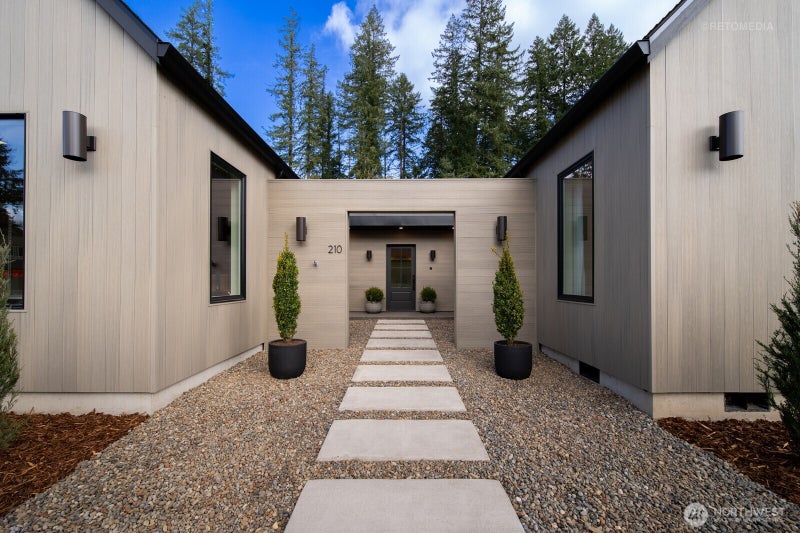 210 Eagle Court