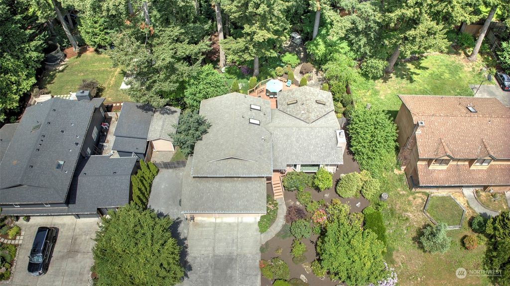 Photo of 15006 SE 139th Place, Renton, WA 98059 (MLS # 2071569)