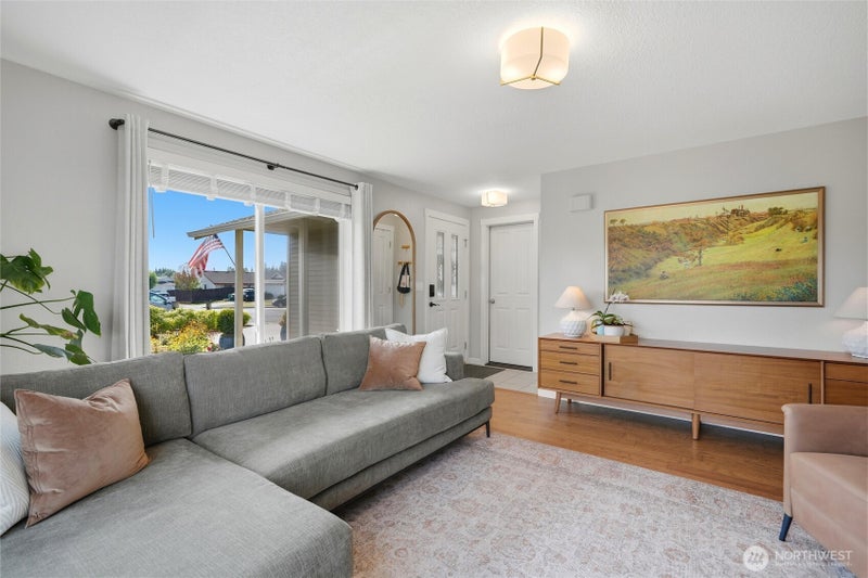 901 SE 6th Court