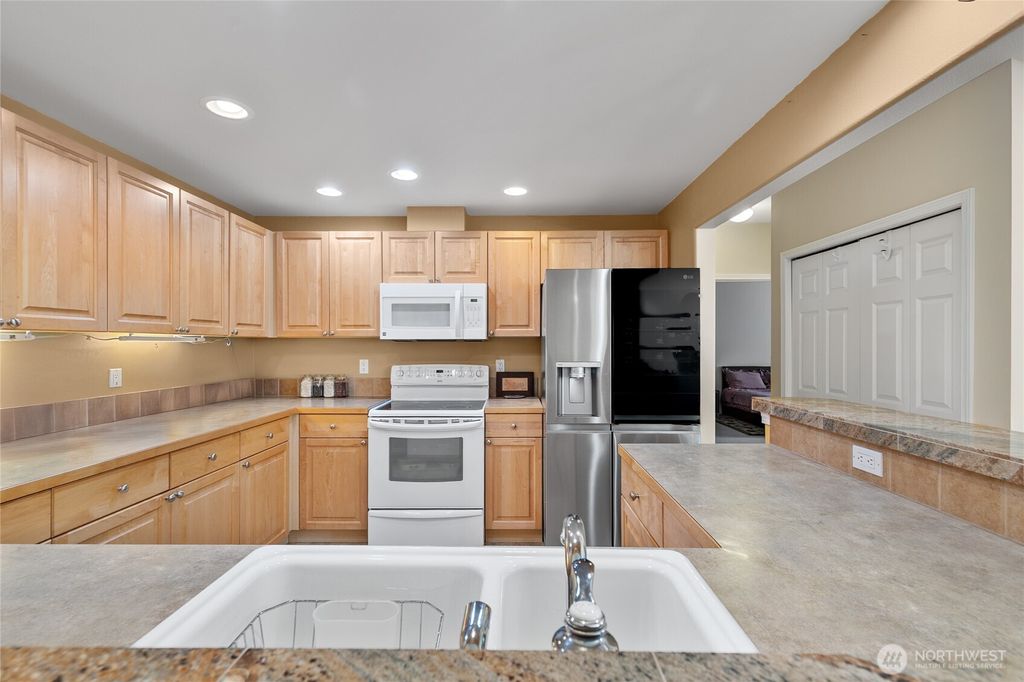 Photo of 910 Medical Center Drive #G-102, Arlington, WA 98223 (MLS # 2359142)
