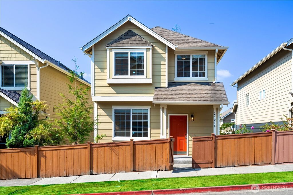 Photo of 24038 40th Avenue SE, Bothell, WA 98021 (MLS # 2432354)