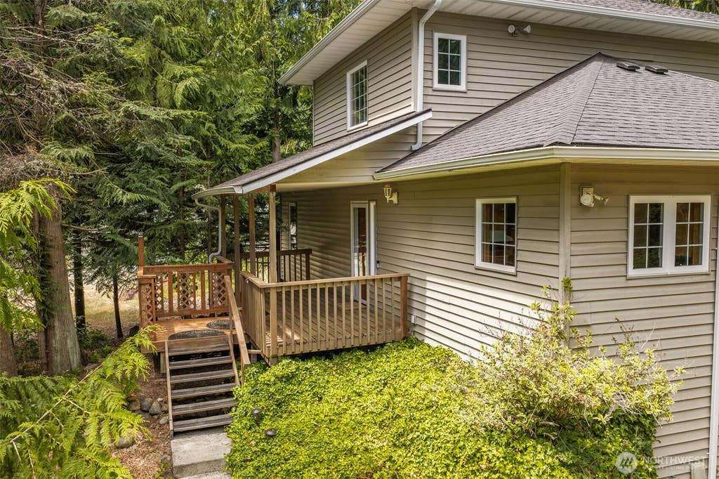Photo of 102 New Haven Lane, Port Angeles, WA 98362 (MLS # 2547945)