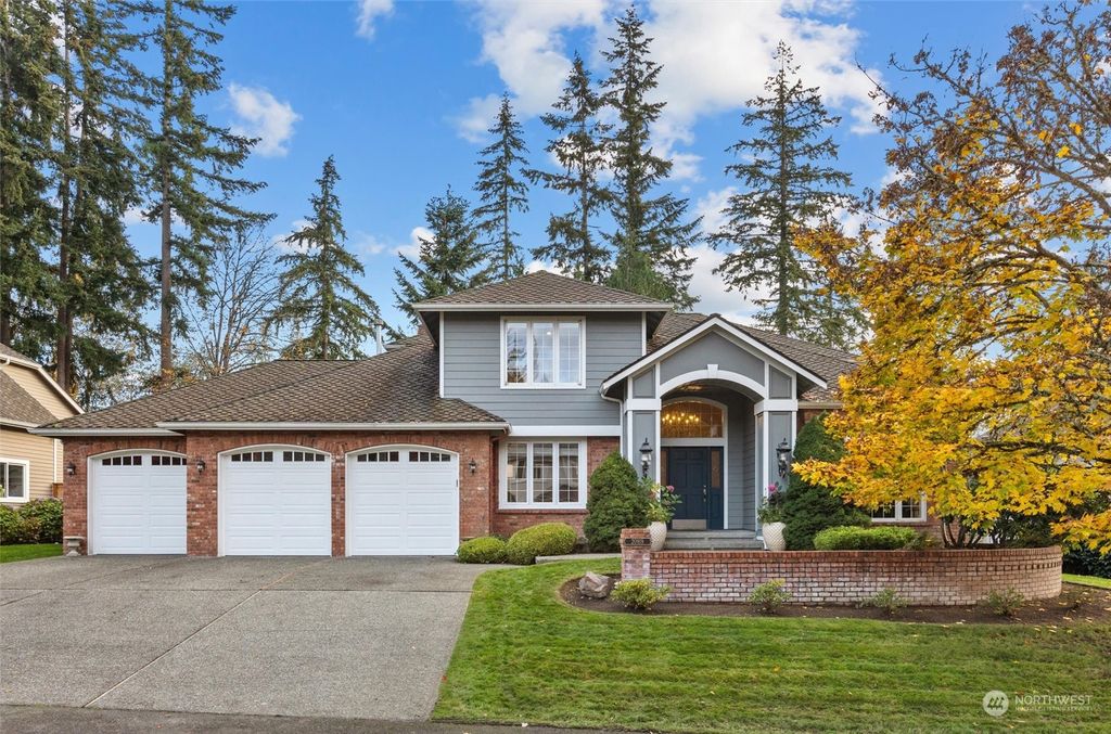 Photo of 20919 SE 3rd Way, Sammamish, WA 98074 (MLS # 2306073)