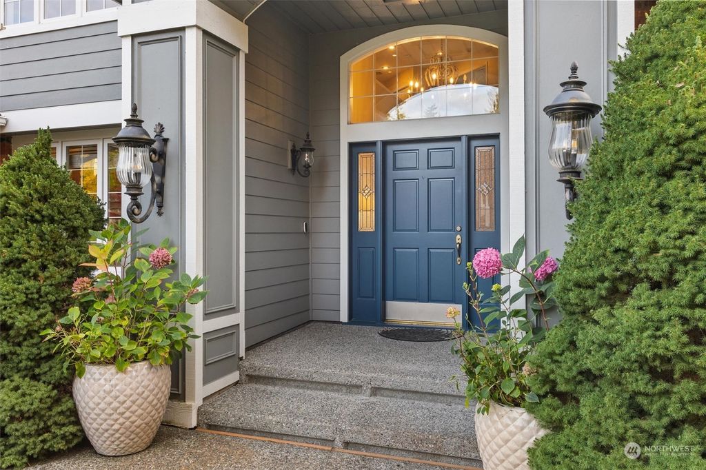 Photo of 20919 SE 3rd Way, Sammamish, WA 98074 (MLS # 2306073)