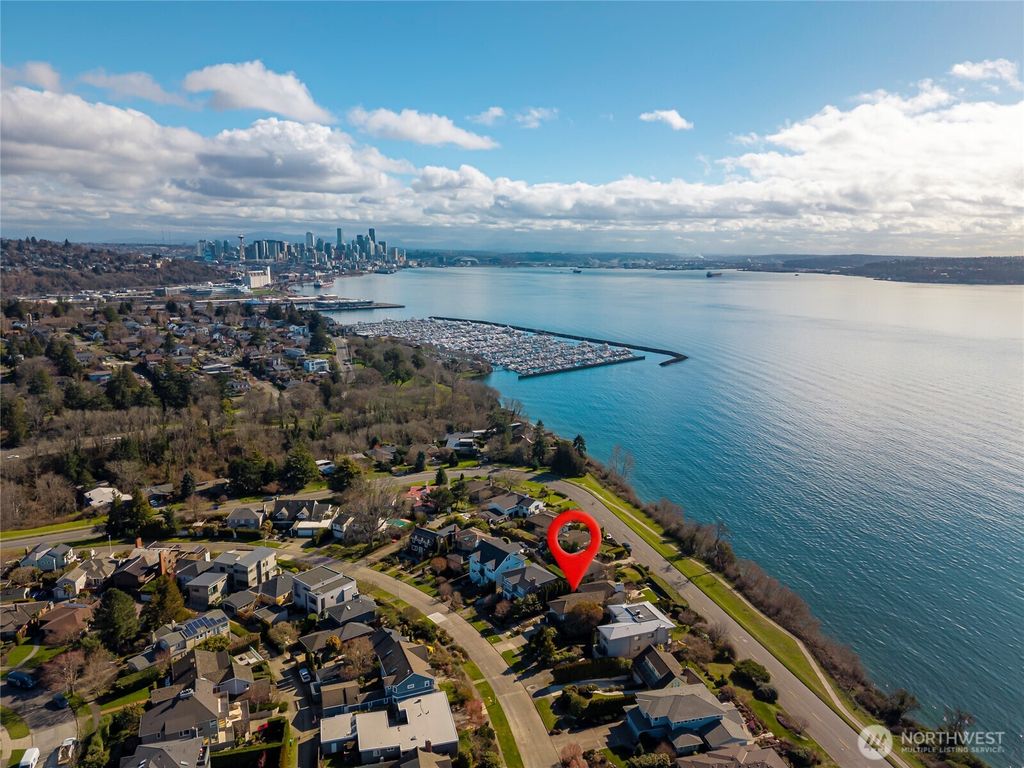 Photo of 1640 Magnolia Boulevard W, Seattle, WA 98199 (MLS # 2469138)