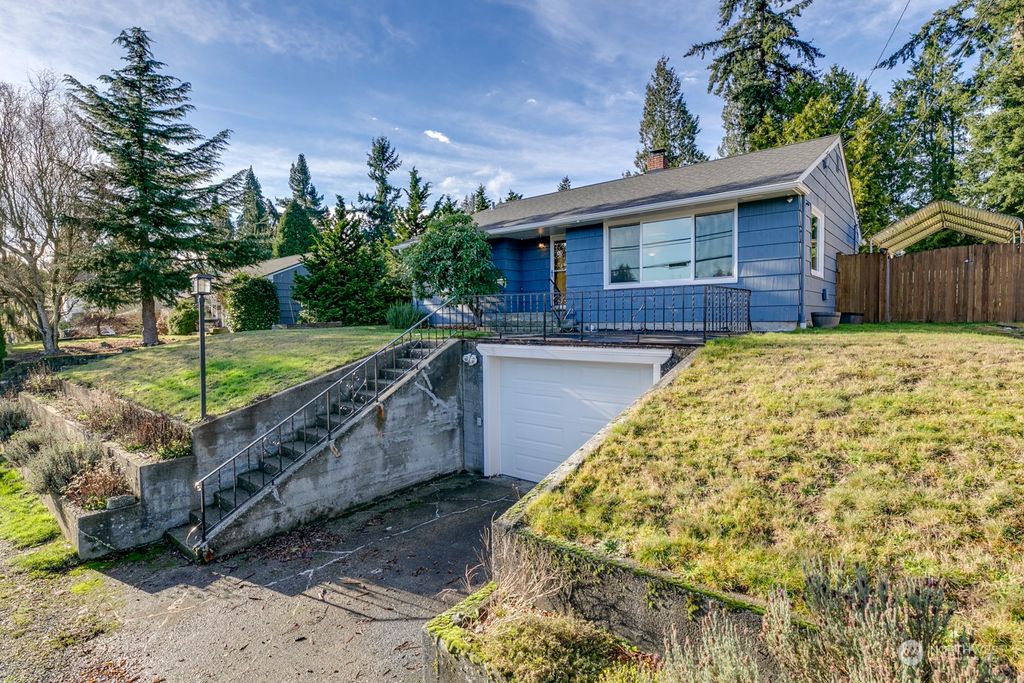 Photo of 6008 Fleming Street, Everett, WA 98203 (MLS # 2322135)