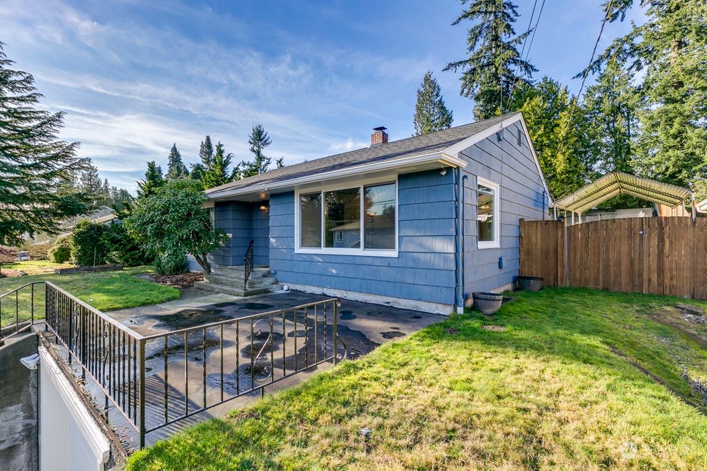 Photo of 6008 Fleming Street, Everett, WA 98203 (MLS # 2322135)