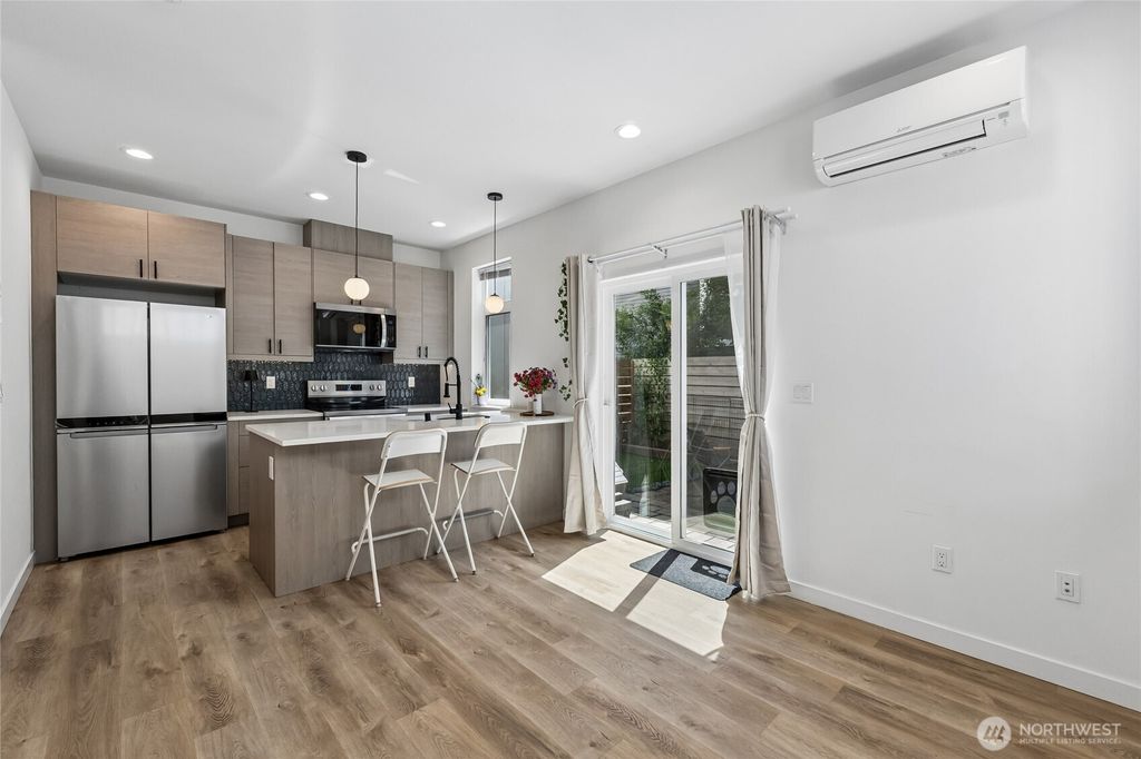 Photo of 2925 39th Avenue SW, Seattle, WA 98116 (MLS # 2516776)