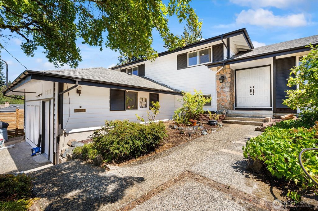 Photo of 2732 Alpine Drive SE, Auburn, WA 98092 (MLS # 2414185)