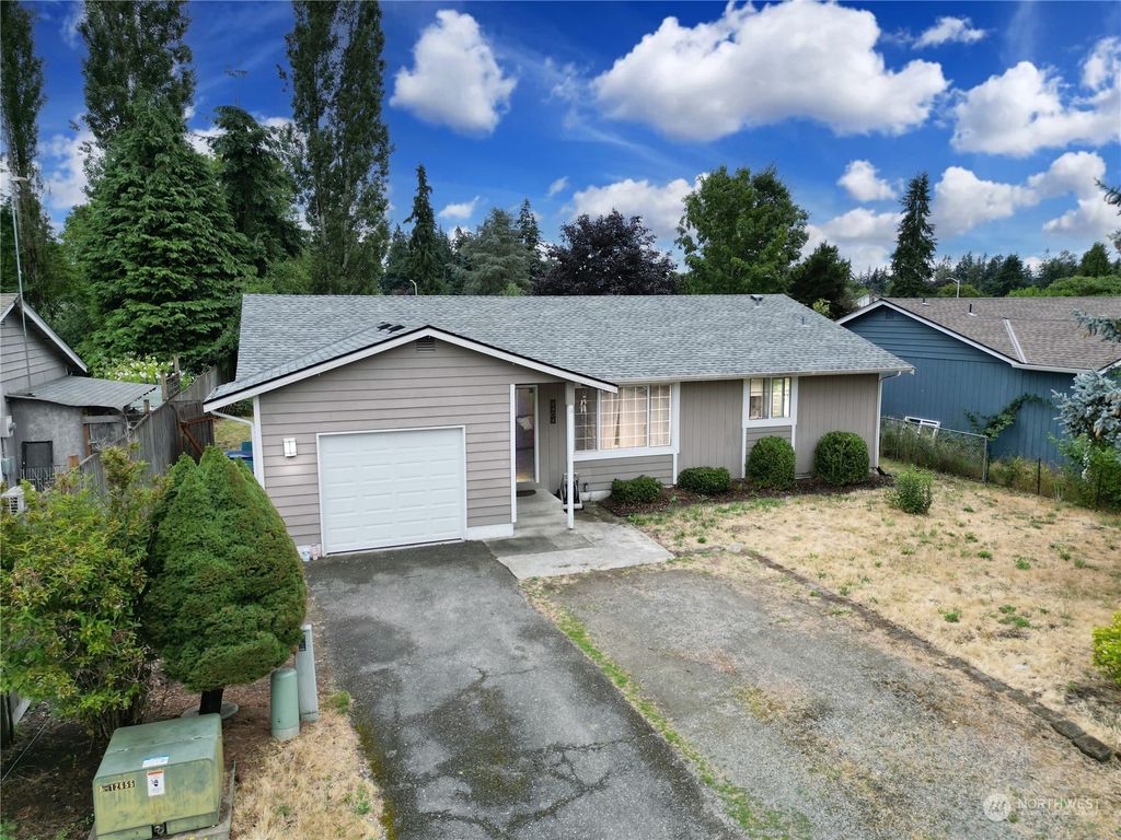 Photo of 4404 125th Place NE, Marysville, WA 98271 (MLS # 2272179)