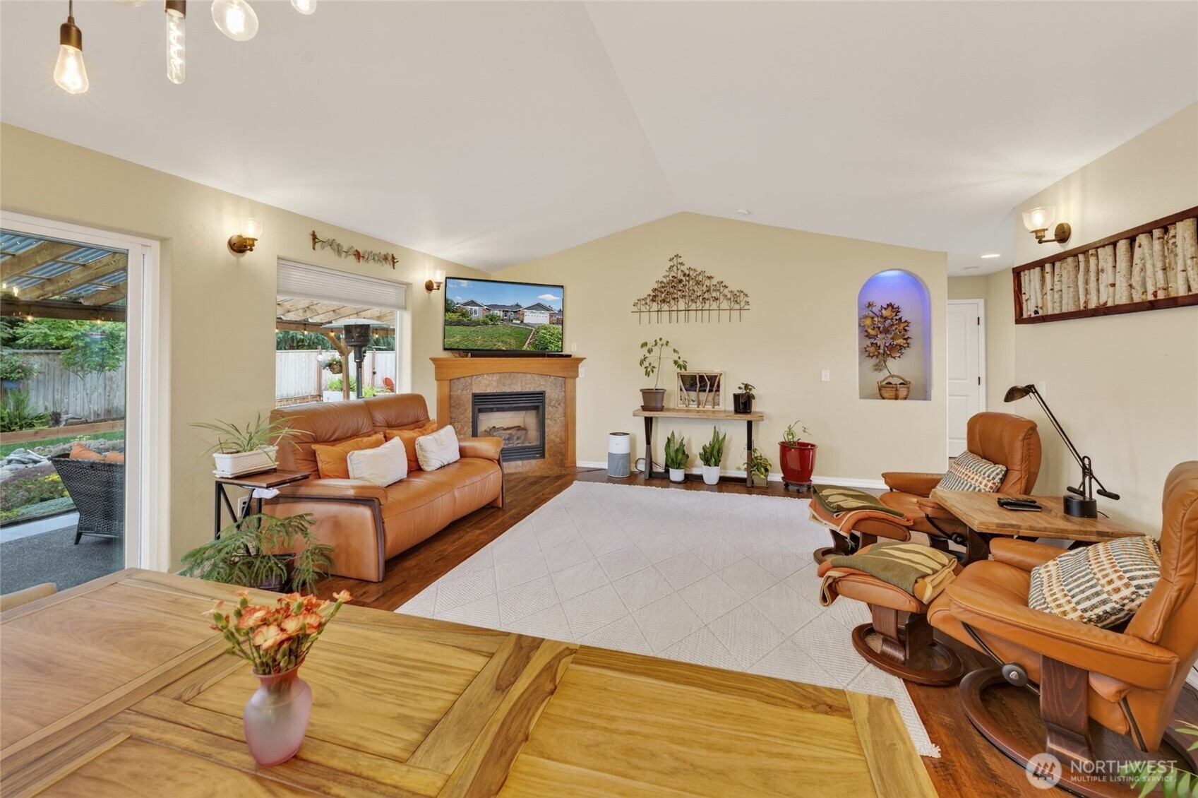162 E Cobblestone Lane