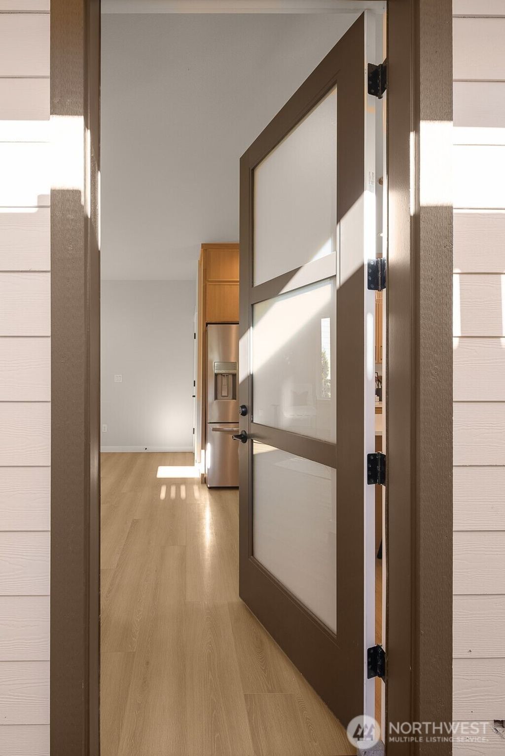 Photo of 10604 NE 137th Place, Kirkland, WA 98034 (MLS # 2477525)