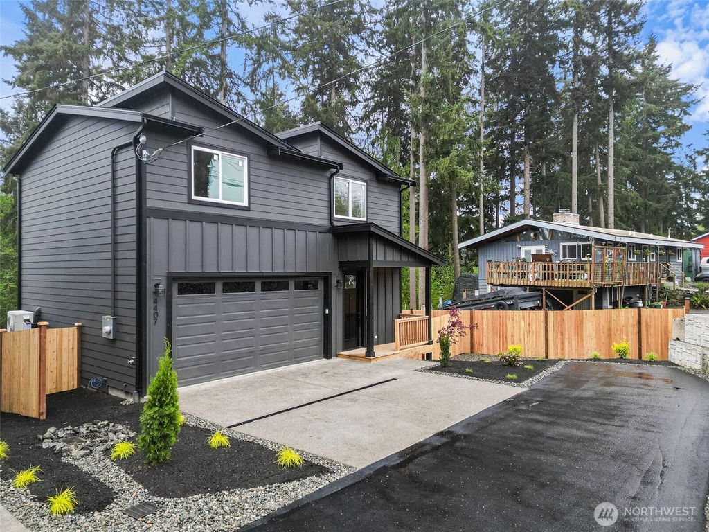Photo of 4407 Federal Avenue, Everett, WA 98201 (MLS # 2520807)