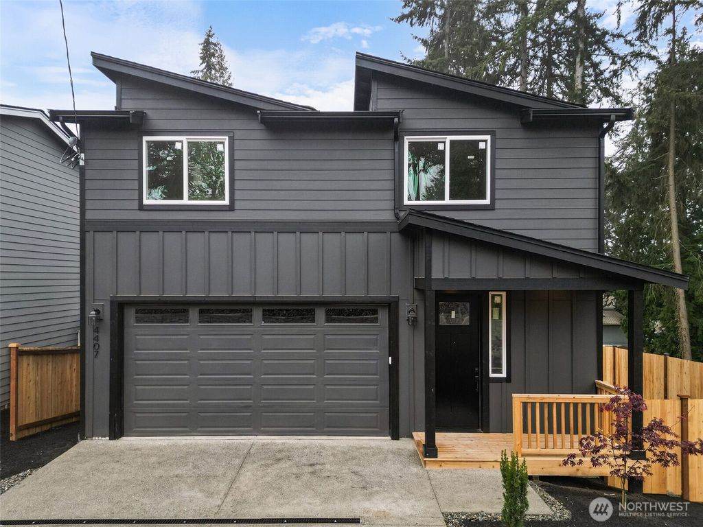 Photo of 4407 Federal Avenue, Everett, WA 98201 (MLS # 2520807)