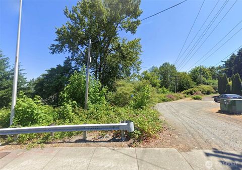 Photo of 290 Renton Avenue S, Renton, WA 98057 (MLS # 2465918)