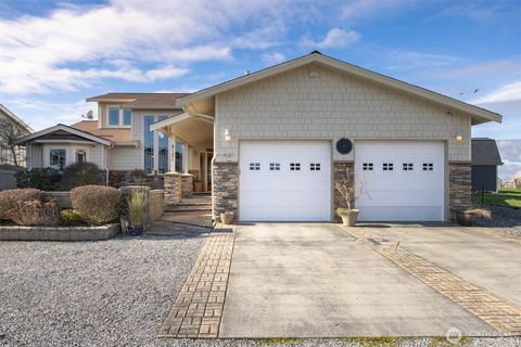 Photo of 4121 Saltspring Drive, Ferndale, WA 98248 (MLS # 2471900)