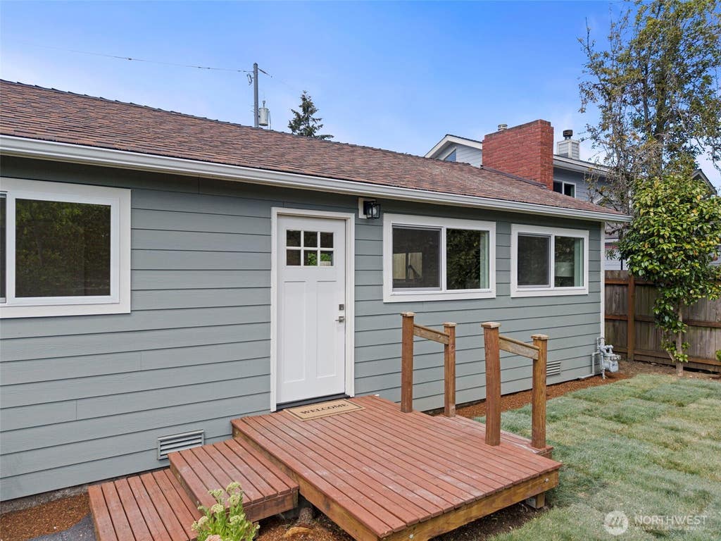 Photo of 7056 S 128th Street, Seattle, WA 98178 (MLS # 2550248)