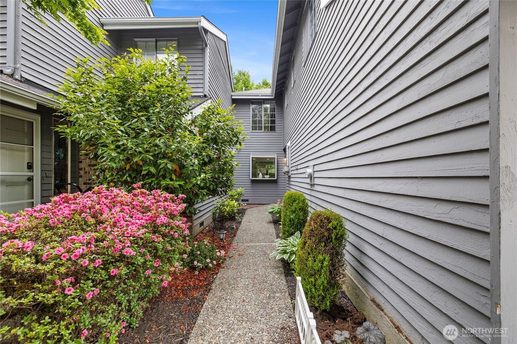 Photo of 23418 130th Avenue SE, Kent, WA 98031 (MLS # 2518341)