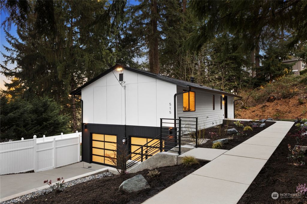 Photo of 515 SW Ellerwood Street, Issaquah, WA 98027 (MLS # 2213211)
