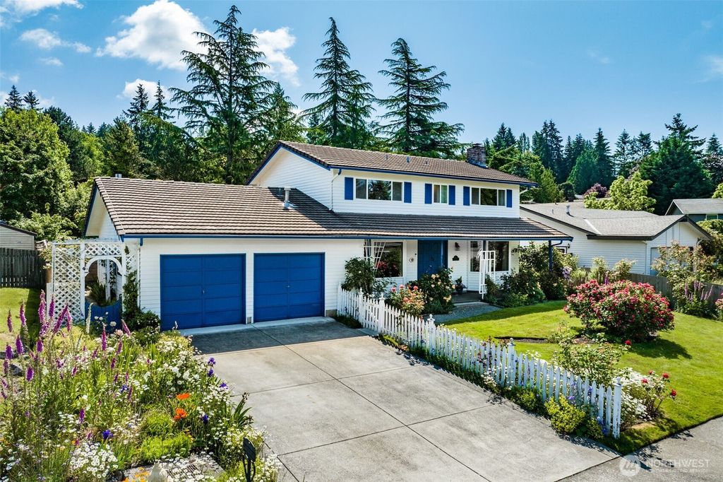 Photo of 11810 103rd Avenue NE, Kirkland, WA 98034 (MLS # 2389667)