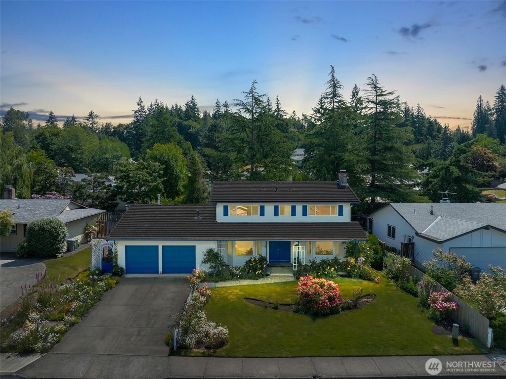 Photo of 11810 103rd Avenue NE, Kirkland, WA 98034 (MLS # 2389667)