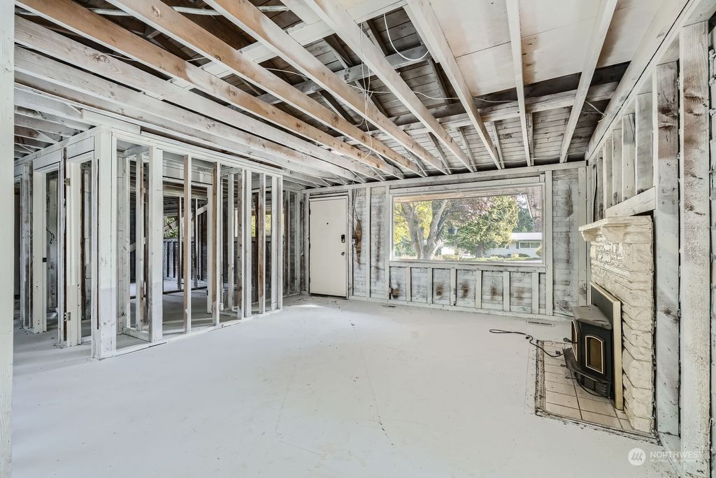 Photo of 16545 5th Avenue S, Burien, WA 98148 (MLS # 2298437)