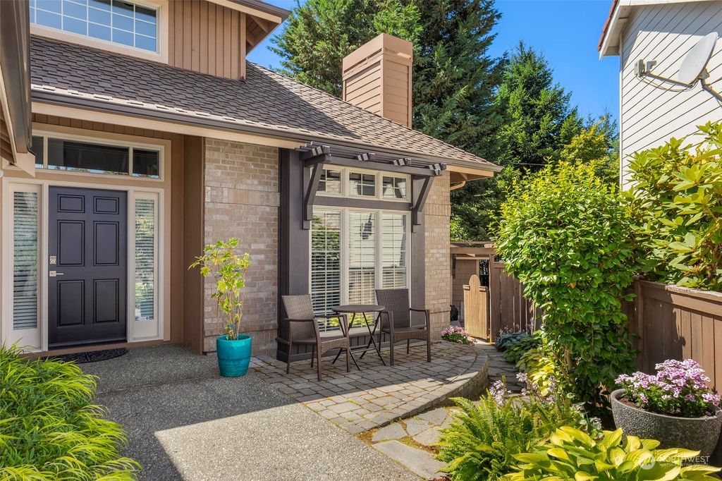 Photo of 7617 114th Court SE, Newcastle, WA 98056 (MLS # 2164307)