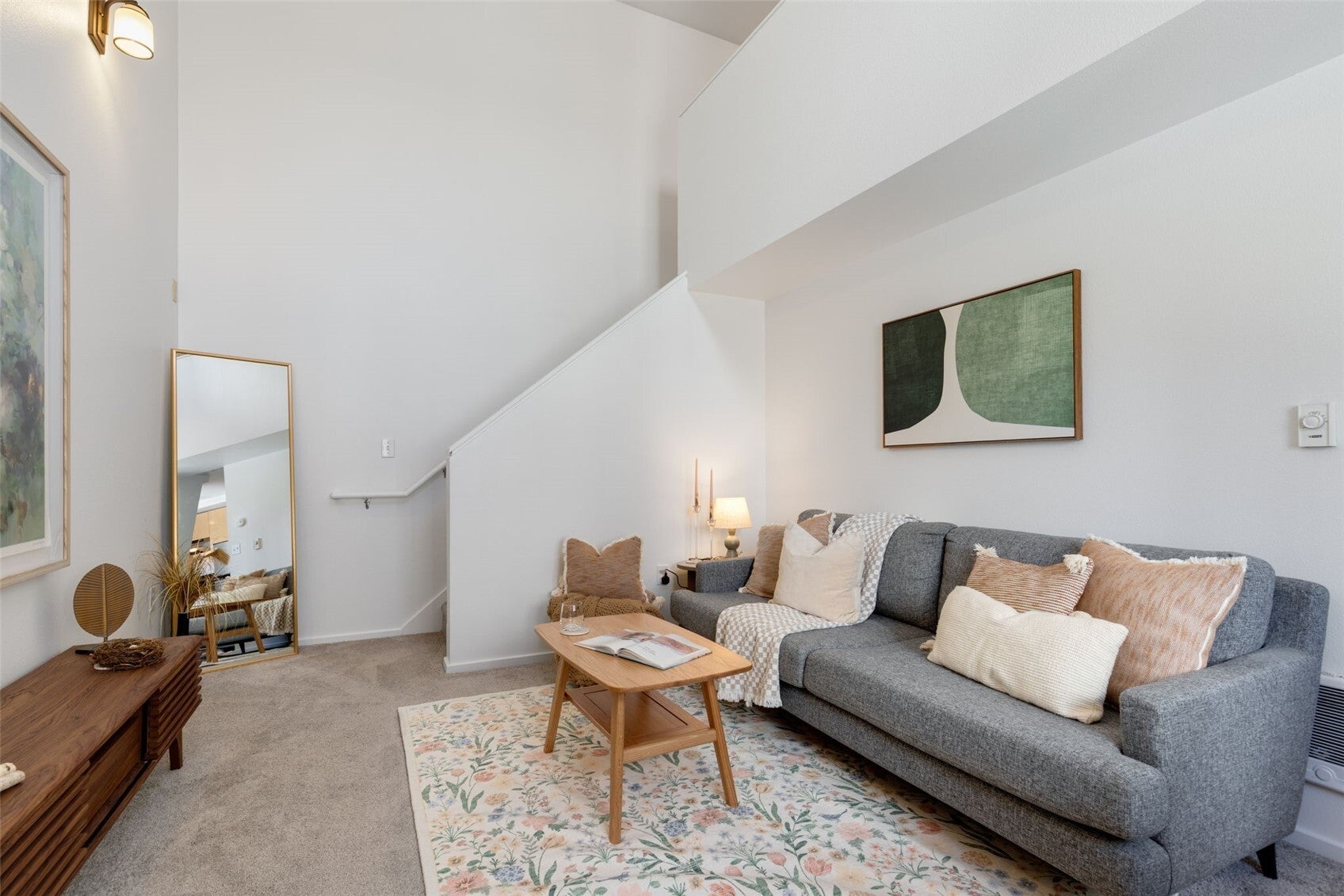 425 Vine St 721