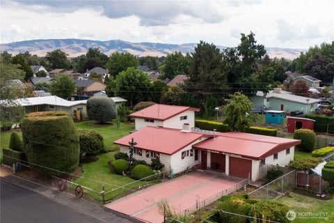 Photo of 1850 Delmont Street, Walla Walla, WA 99362 (MLS # 2578382)