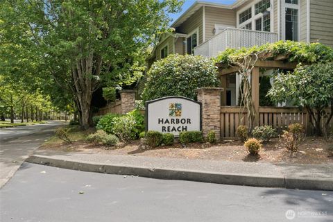 Photo of 5812 S 234th Street, Kent, WA 98032 (MLS # 2396408)