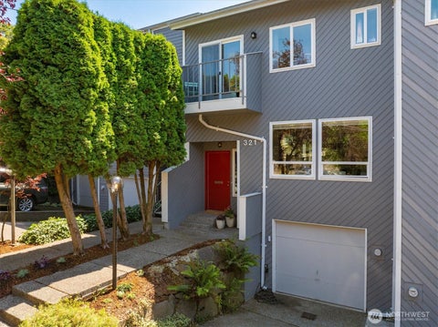 Photo of 321 NW 45th Street #3, Seattle, WA 98107 (MLS # 2555870)