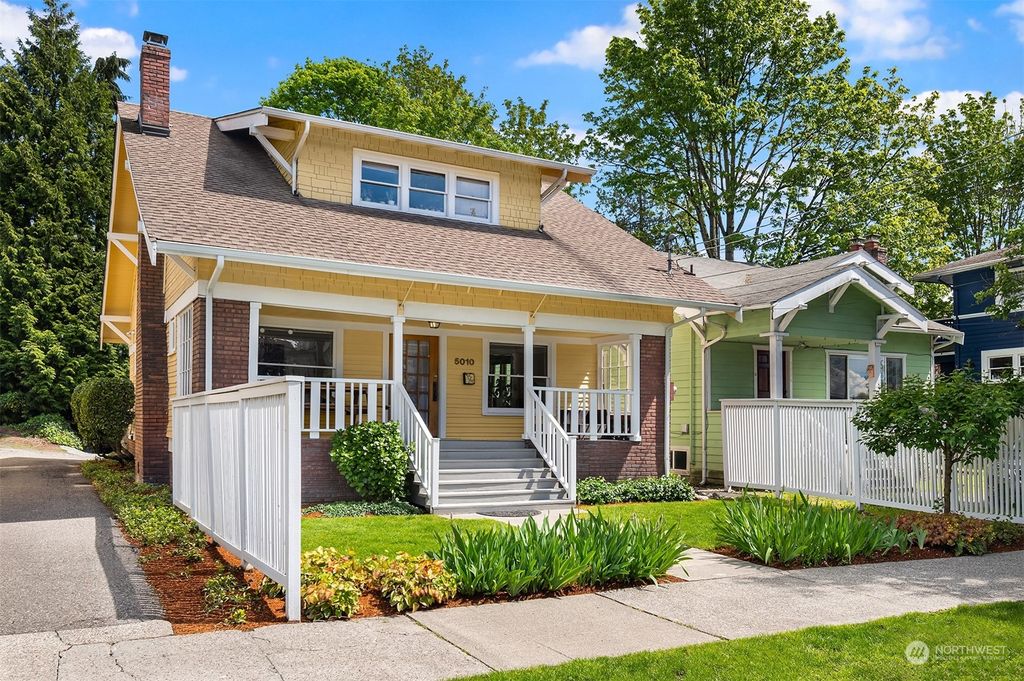 Photo of 5010 8th Avenue NE, Seattle, WA 98105 (MLS # 2232146)