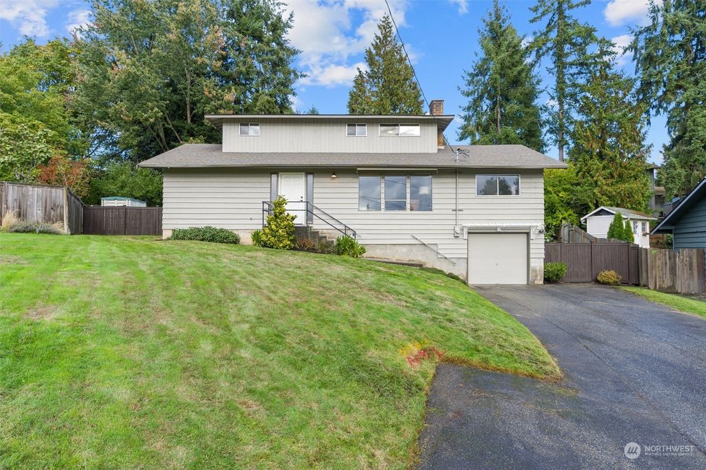 Photo of 20012 101st Place NE, Bothell, WA 98011 (MLS # 2171481)