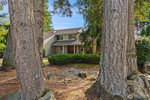 405 140TH AVE NE, BELLEVUE, WA 98005 - Image f31753a5bdd936f6bf4f8cbc4f2c8c77/407628986