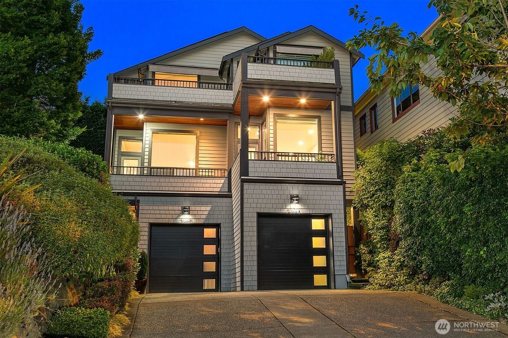 Photo of 2024 Broadway E, Seattle, WA 98102 (MLS # 2331420)