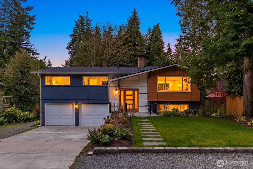 Photo of 4615 88th Avenue SE, Mercer Island, WA 98040 (MLS # 2494509)