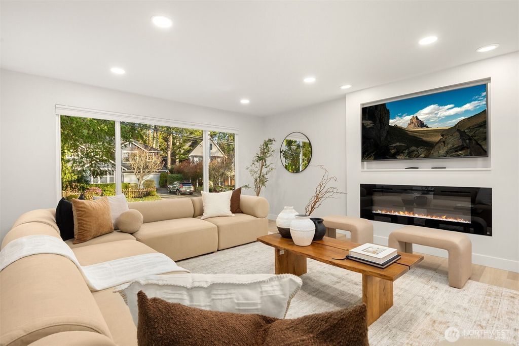 Photo of 4615 88th Avenue SE, Mercer Island, WA 98040 (MLS # 2494509)