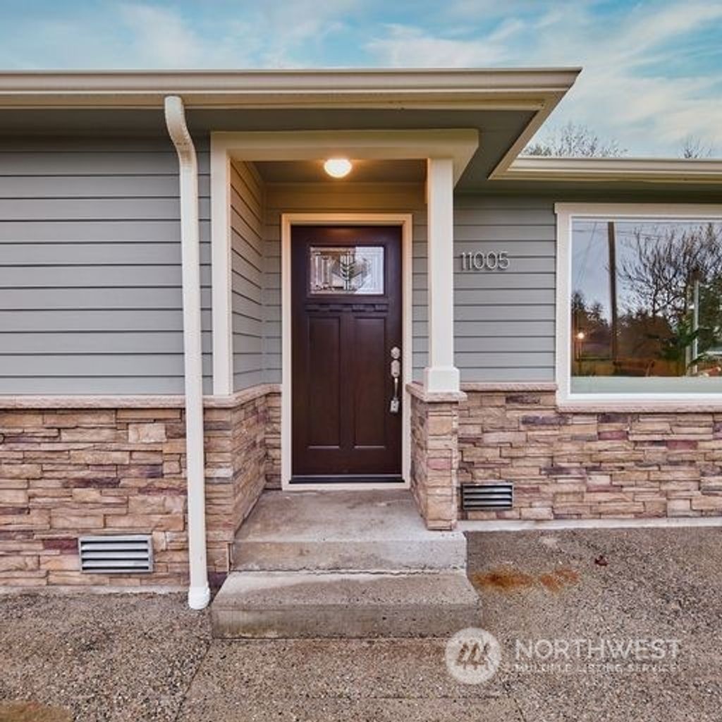 Photo of 11005 SE 173rd Street, Renton, WA 98055 (MLS # 2027940)