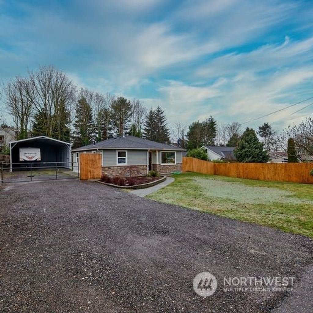 Photo of 11005 SE 173rd Street, Renton, WA 98055 (MLS # 2027940)