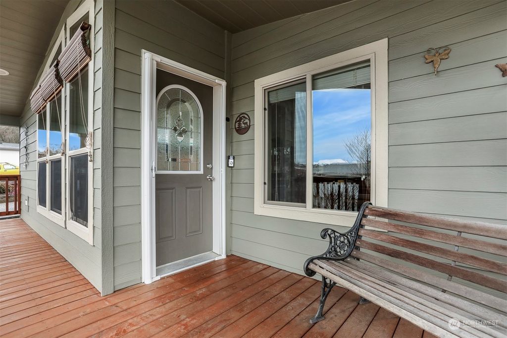 Photo of 23729 7th Place W, Bothell, WA 98021 (MLS # 2196105)