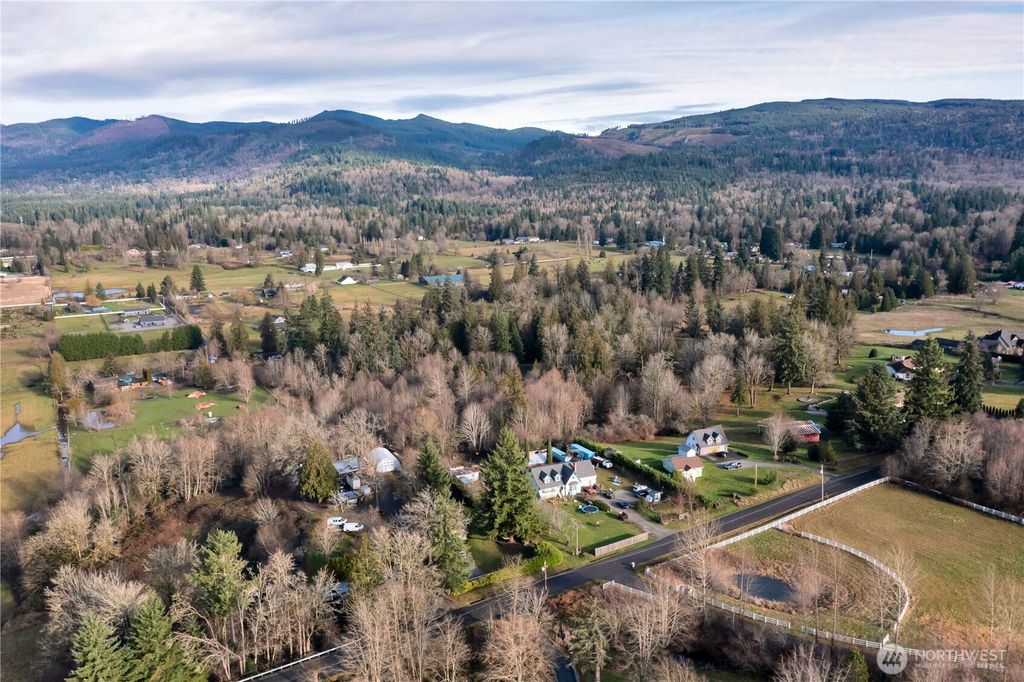 Photo of 26836 SE 208th St St, Maple Valley, WA 98038 (MLS # 2466455)