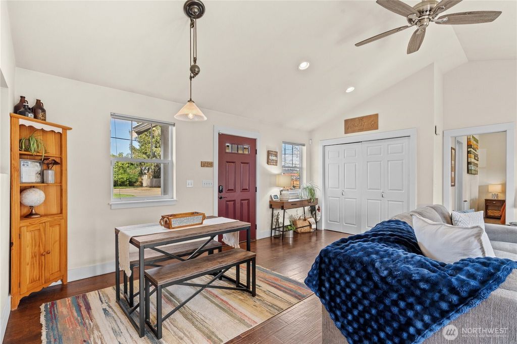 Photo of 2710 16th Avenue NW, Puyallup, WA 98371 (MLS # 2489408)