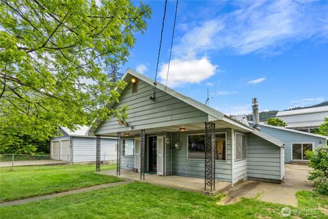 Photo of 410 1st Street, Easton, WA 98925 (MLS # 2528036)