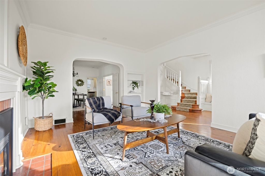 listing image 9360551159442515680