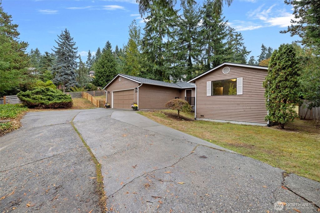 Photo of 18428 146th Avenue NE, Woodinville, WA 98072 (MLS # 2439772)