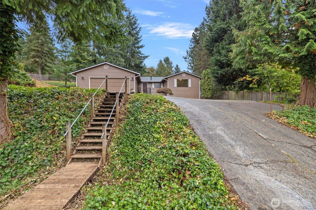 Photo of 18428 146th Avenue NE, Woodinville, WA 98072 (MLS # 2439772)