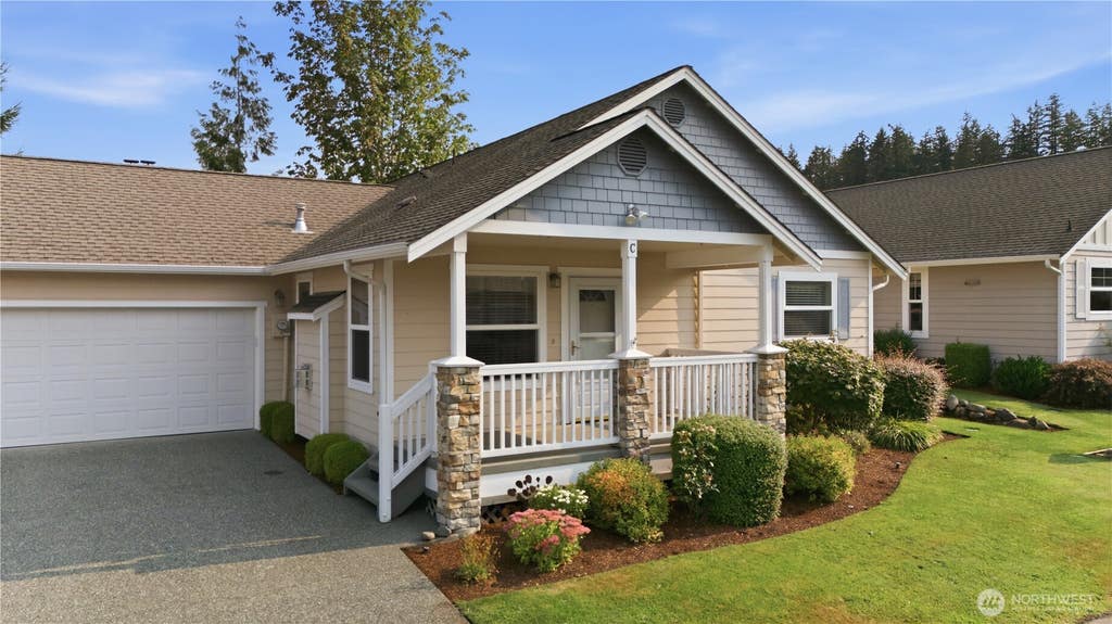 Photo of 1550 Mountain View Drive #C, Enumclaw, WA 98022 (MLS # 2562653)